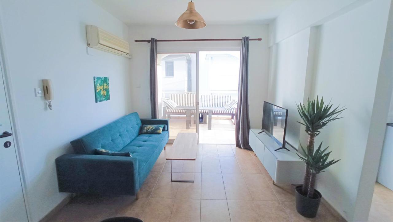 Luxury Private Rooms -Sea View, Netflix, Gym- 5 Min From Beach! - Private Room In Shared Apartment لارنكا المظهر الخارجي الصورة