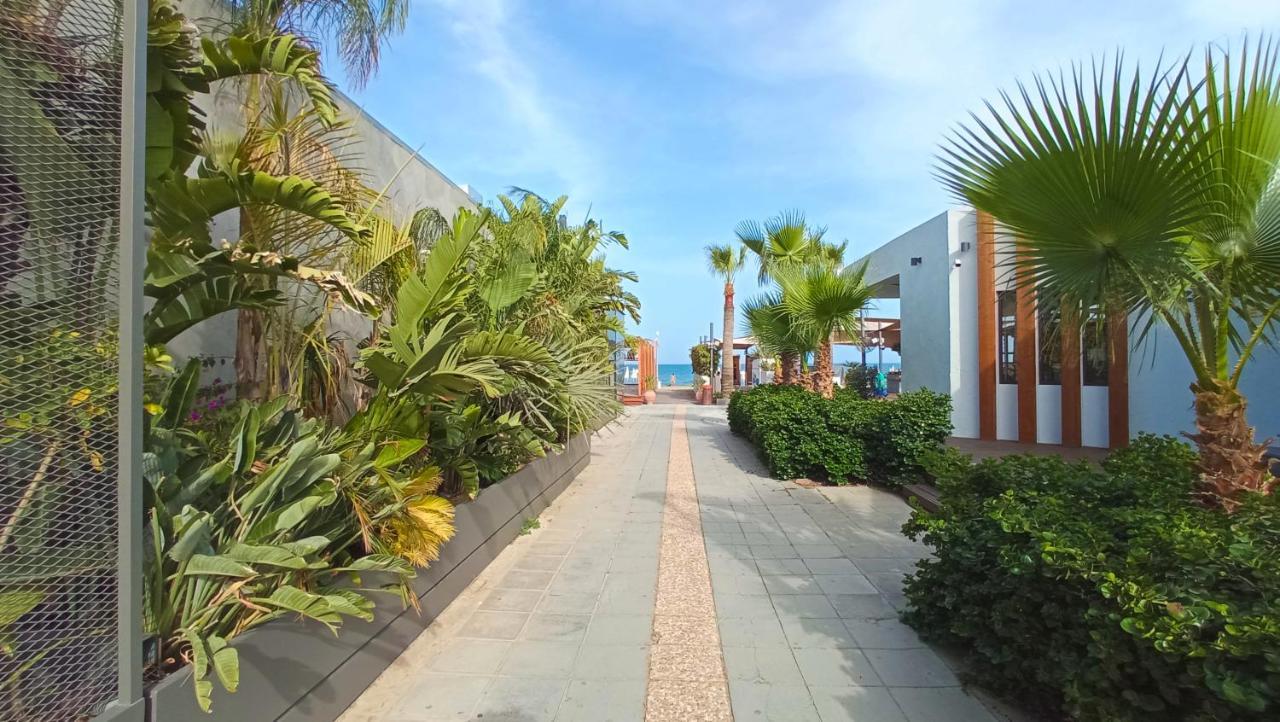 Luxury Private Rooms -Sea View, Netflix, Gym- 5 Min From Beach! - Private Room In Shared Apartment لارنكا المظهر الخارجي الصورة
