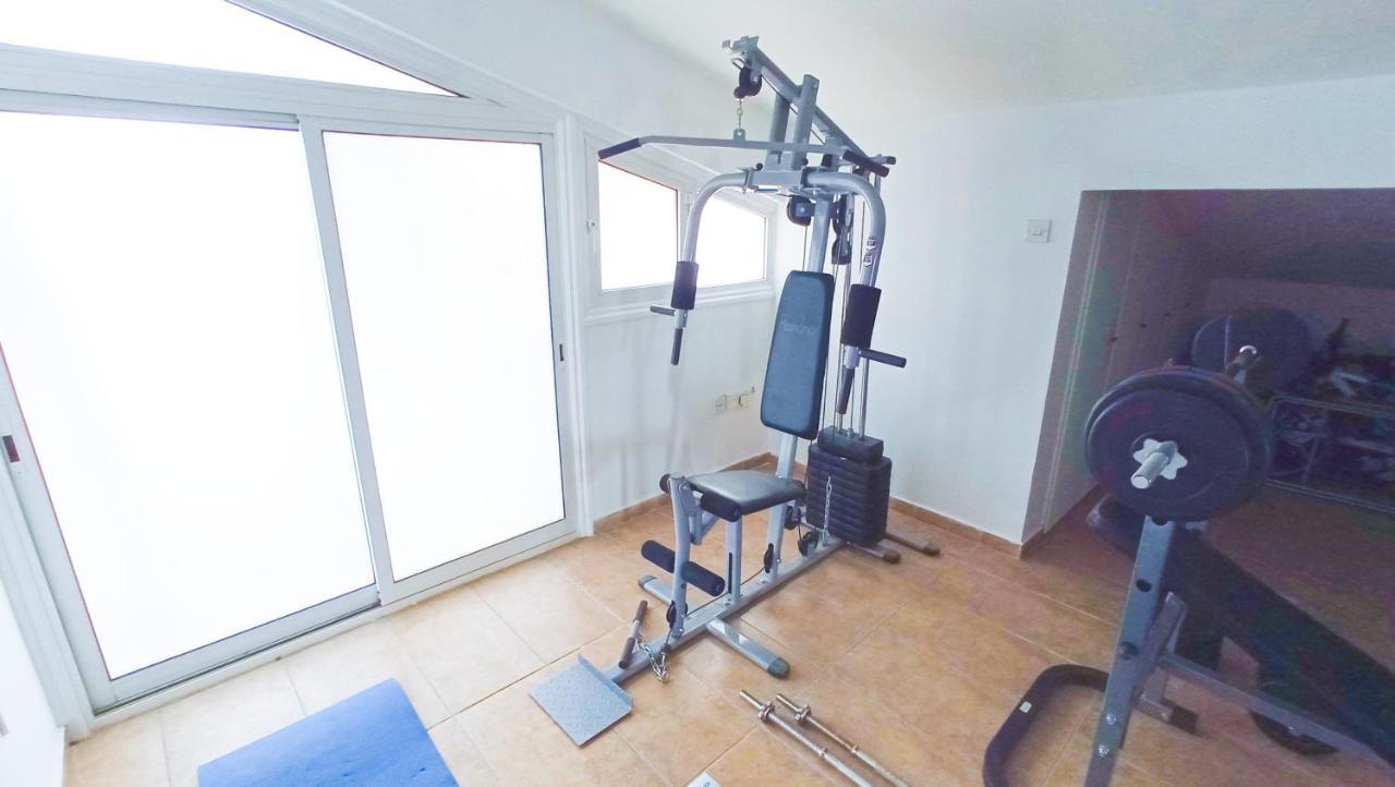 Luxury Private Rooms -Sea View, Netflix, Gym- 5 Min From Beach! - Private Room In Shared Apartment لارنكا المظهر الخارجي الصورة