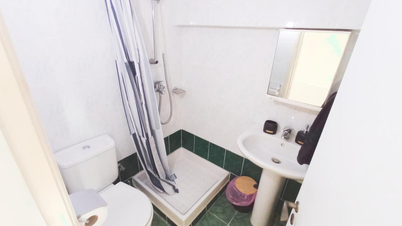 Luxury Private Rooms -Sea View, Netflix, Gym- 5 Min From Beach! - Private Room In Shared Apartment لارنكا المظهر الخارجي الصورة